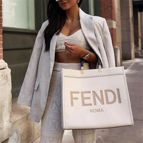 large sunshine leather shopper fendi|fendi sunshine review.